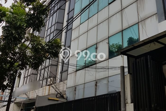 Ruko Dijual di Jakarta Pusat LT 160m2 & LB 448m2 Lokasi Terbaik! Ruko Dijual di Jakarta Pusat LT 160m2 & LB 448m2 Lokasi Terbaik!