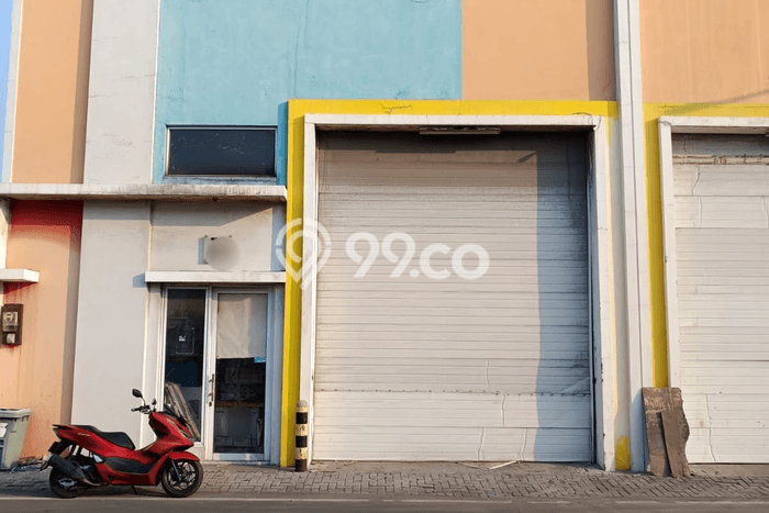 Gudang Dijual di Prime Area Jakarta Barat Luas 251m2 Gudang Dijual di Prime Area Jakarta Barat Luas 251m2