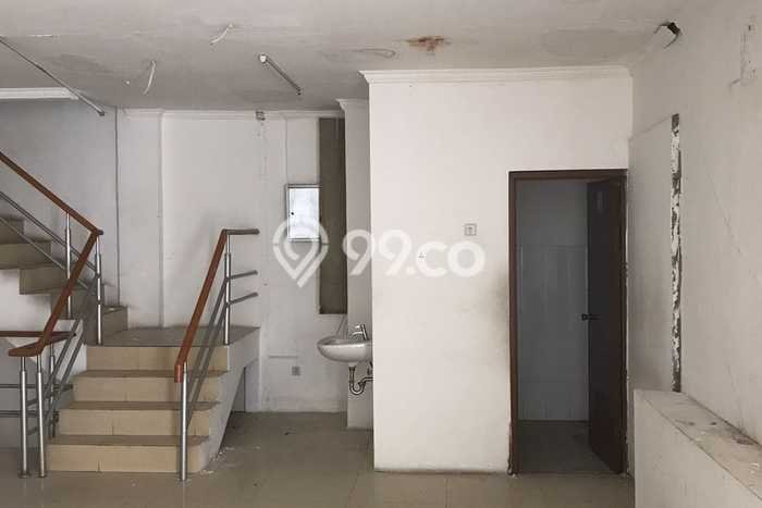 Ruko Dijual di Jakarta Pusat LT 216m2 & LB 748m2 Lokasi Terbaik! Ruko Dijual di Jakarta Pusat LT 216m2 & LB 748m2 Lokasi Terbaik!