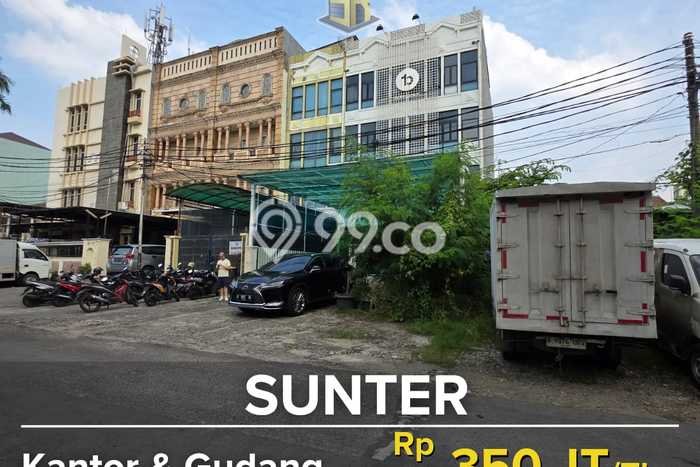 Ruko Disewa di Jakarta Utara dengan LB 563m2 Area Komersial Ramai Ruko Disewa di Jakarta Utara dengan LB 563m2 Area Komersial Ramai
