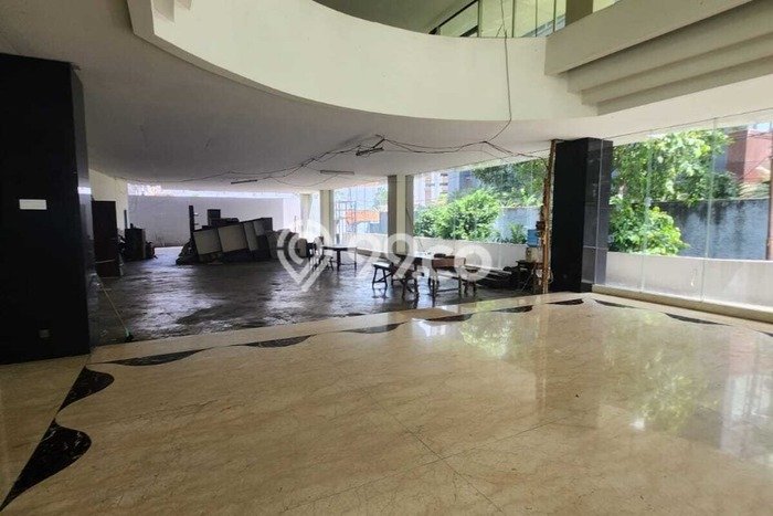 Dijual! Kantor di Mampang Jakarta Selatan LT 740m2 / LB 3091m2 Kawasan Strategis Dijual! Kantor di Mampang Jakarta Selatan LT 740m2 / LB 3091m2 Kawasan Strategis