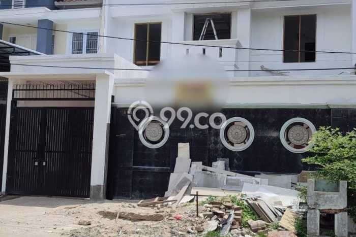 Jual Rumah Mewah Elegan Dengan View Cantik di Daan Mogot, Jakarta Barat Jual Rumah Mewah Elegan Dengan View Cantik di Daan Mogot, Jakarta Barat