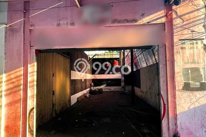 Lokasi Strategis! Dijual Ruko Bisnis di Pesanggrahan, Jakarta Selatan Kondisi Baik Lokasi Strategis! Dijual Ruko Bisnis di Pesanggrahan, Jakarta Selatan Kondisi Baik