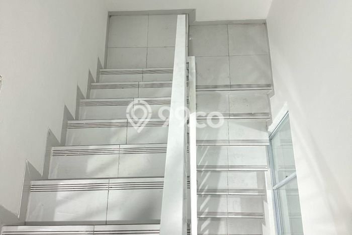 For Sale! Luxury House LT 76m2 Desain Modern di Tanjung Duren For Sale! Luxury House LT 76m2 Desain Modern di Tanjung Duren