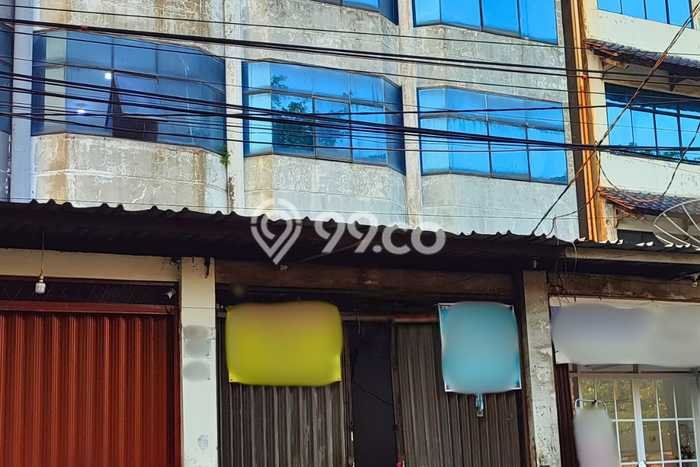Unit Ruko Dijual di Jakarta Barat LT 100m2 & LB 250m2 Unit Ruko Dijual di Jakarta Barat LT 100m2 & LB 250m2