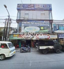 Ruko disewakan di Ciputat Tangerang Selatan dengan luas bangunan 750m2 Ruko disewakan di Ciputat Tangerang Selatan dengan luas bangunan 750m2