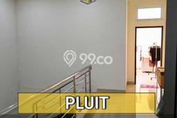 Dijual Rumah Luas Elegan Dengan View Eksklusif di Pluit, Jakarta Utara Dijual Rumah Luas Elegan Dengan View Eksklusif di Pluit, Jakarta Utara