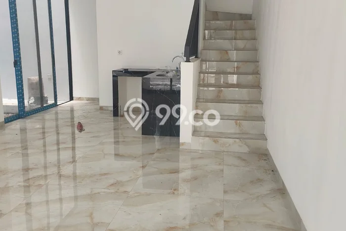Rumah Elit Modern Tanpa Renovasi di Meruya Jakarta Barat Rumah Elit Modern Tanpa Renovasi di Meruya Jakarta Barat