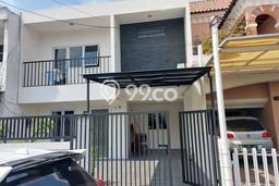 Rumah Luxury Modern Tanpa Renovasi di Taman Surya Jakarta Barat Rumah Luxury Modern Tanpa Renovasi di Taman Surya Jakarta Barat