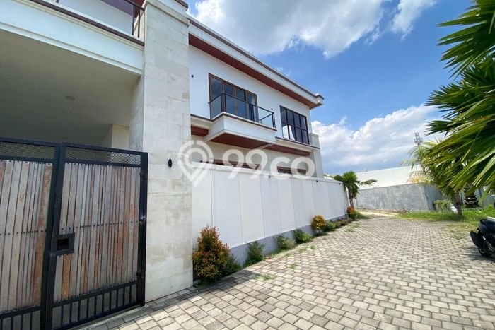 Peluang Terbaik! Vila di , Area 175m2m², Lokasi Strategis akses ke berbagai fasilitas Peluang Terbaik! Vila di , Area 175m2m², Lokasi Strategis akses ke berbagai fasilitas