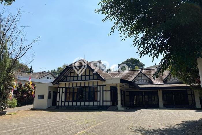 Komersial Favorit Dijual di Coblong Bandung Kawasan Pusat Bisnis Komersial Favorit Dijual di Coblong Bandung Kawasan Pusat Bisnis