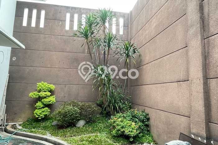 For Sale! Luxury House LT 400m2 Desain Modern di Singgasana For Sale! Luxury House LT 400m2 Desain Modern di Singgasana