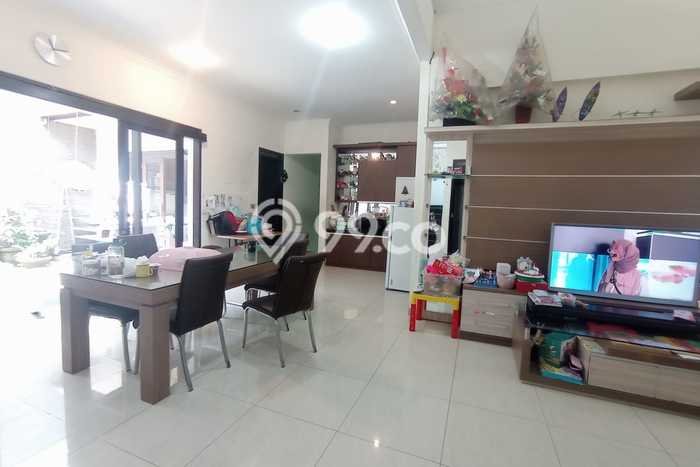 Rumah Luxury Modern Siap Huni di Singgasana Bandung Rumah Luxury Modern Siap Huni di Singgasana Bandung