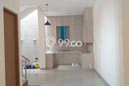 Ready to Use! Luxury House LT 105m2 Desain Elegan di Singgasana Ready to Use! Luxury House LT 105m2 Desain Elegan di Singgasana