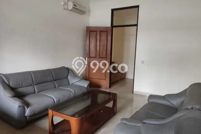 Disewakan Komersial di Kawasan Ramai Veteran Luas 450m2 Disewakan Komersial di Kawasan Ramai Veteran Luas 450m2