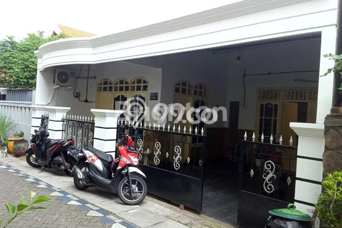 Rumah Luas Asri 5 KT Siap Huni di Manukan Surabaya Rumah Luas Asri 5 KT Siap Huni di Manukan Surabaya