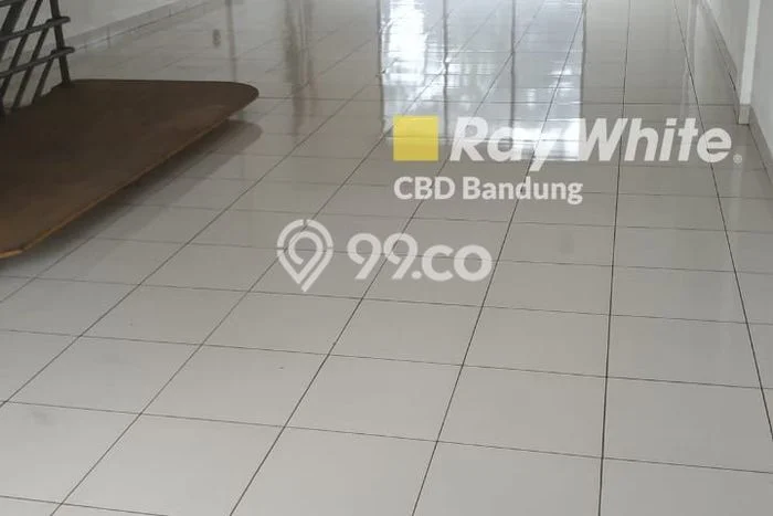 Unit Ruko Dijual di Bandung LT 100m2 & LB 204m2 Unit Ruko Dijual di Bandung LT 100m2 & LB 204m2