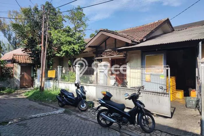 Dijual Hunian Rumah Terawat 3 Kamar di Peta, Bandung Dijual Hunian Rumah Terawat 3 Kamar di Peta, Bandung