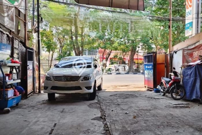 Ruko Bagus Dijual LB 200m2 Lokasi Strategis Surabaya Area Cocok untuk Berbisnis Ruko Bagus Dijual LB 200m2 Lokasi Strategis Surabaya Area Cocok untuk Berbisnis