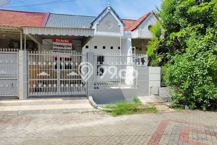 For Sale Hunian Rumah Nyaman 3 KT di Mulyosari, Surabaya For Sale Hunian Rumah Nyaman 3 KT di Mulyosari, Surabaya