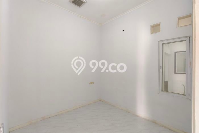 For Sale Hunian Rumah Nyaman 3 KT di Mulyosari, Surabaya For Sale Hunian Rumah Nyaman 3 KT di Mulyosari, Surabaya