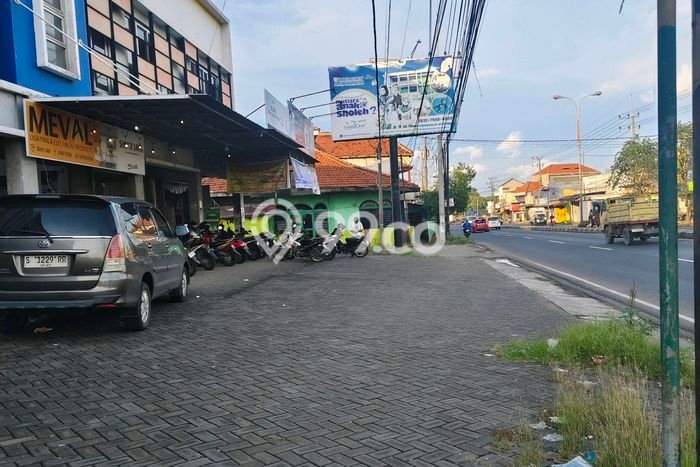 Ruko Dijual di Jombang LT 112m2, LB 200m2 untuk Investasi Ruko Dijual di Jombang LT 112m2, LB 200m2 untuk Investasi