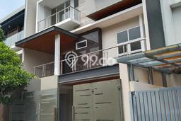 For Sale! Luxury House LT 150m2 Desain Modern di Permata Buana For Sale! Luxury House LT 150m2 Desain Modern di Permata Buana