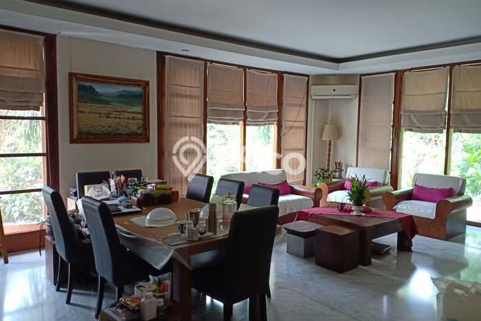 Rumah Luxury Modern Tanpa Renovasi di Puri Indah Jakarta Barat Rumah Luxury Modern Tanpa Renovasi di Puri Indah Jakarta Barat