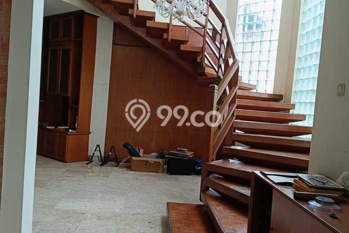 Rumah Elit LB 660m2 Siap Huni Desain Elegan di Tubagus Angke, Jakarta Barat Rumah Elit LB 660m2 Siap Huni Desain Elegan di Tubagus Angke, Jakarta Barat