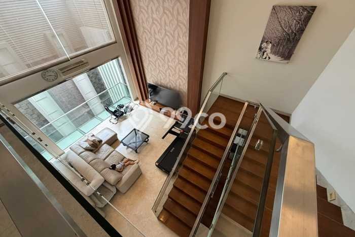 Rumah Elit Modern Tanpa Renovasi di Puri Indah Jakarta Barat Rumah Elit Modern Tanpa Renovasi di Puri Indah Jakarta Barat