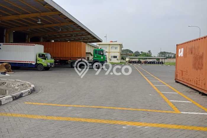LOKASI PREMIUM! Gudang di Lemah Abang, Luas 12000m², Jalan Utama, Area Komersial LOKASI PREMIUM! Gudang di Lemah Abang, Luas 12000m², Jalan Utama, Area Komersial