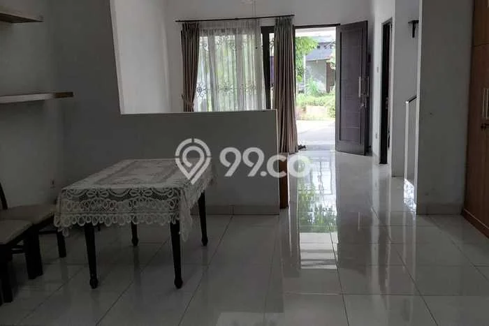 Rumah Sewa Tangerang Selatan LT 116m2 LB 118m2 Area Graha Raya Rumah Sewa Tangerang Selatan LT 116m2 LB 118m2 Area Graha Raya