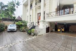 Hunian Mewah LB 400m2 Siap Huni Desain Elegan di Pondok Indah, Jakarta Selatan Hunian Mewah LB 400m2 Siap Huni Desain Elegan di Pondok Indah, Jakarta Selatan