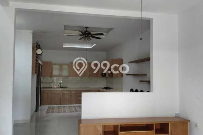 Rumah Sewa Tangerang Selatan LT 116m2 LB 118m2 Area Graha Raya Rumah Sewa Tangerang Selatan LT 116m2 LB 118m2 Area Graha Raya