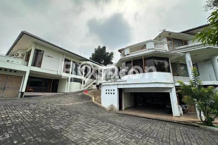 Dijual Rumah Elit Exclusive di Candisari, Semarang Dijual Rumah Elit Exclusive di Candisari, Semarang