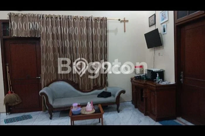 Jual Rumah Favorit Siap Huni LB 140m2 di Pedurungan, Semarang Jual Rumah Favorit Siap Huni LB 140m2 di Pedurungan, Semarang