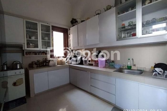 Rumah Elit Modern Siap Huni di papandayan Semarang Rumah Elit Modern Siap Huni di papandayan Semarang