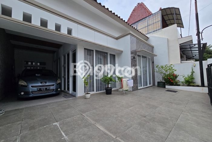 Hot Offer Hunian Mewah Ideal dan Luas di Gajah Mungkur, Semarang Hot Offer Hunian Mewah Ideal dan Luas di Gajah Mungkur, Semarang