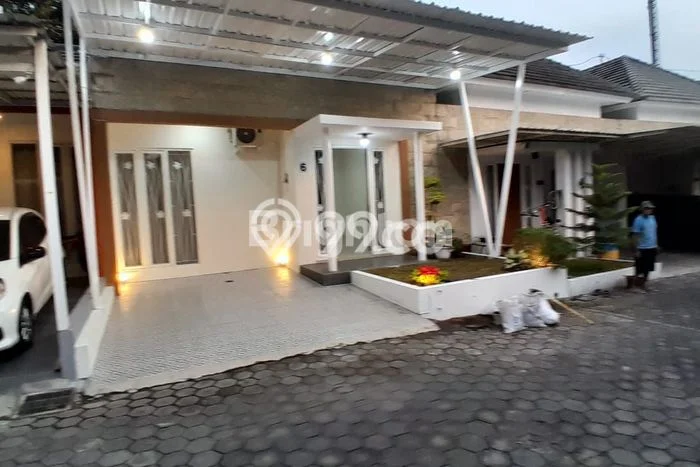 Rumah Modern Cantik 2 Kamar Bisa Langsung Pindah di Tembalang Rumah Modern Cantik 2 Kamar Bisa Langsung Pindah di Tembalang