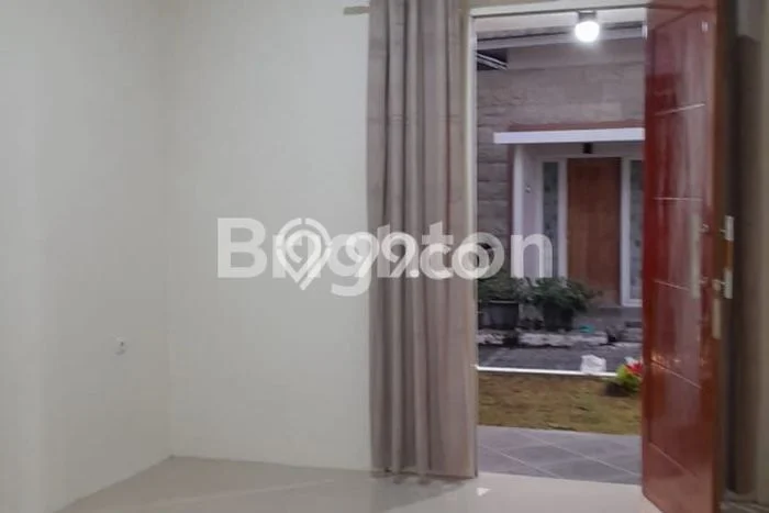 Rumah Modern Cantik 2 Kamar Bisa Langsung Pindah di Tembalang Rumah Modern Cantik 2 Kamar Bisa Langsung Pindah di Tembalang