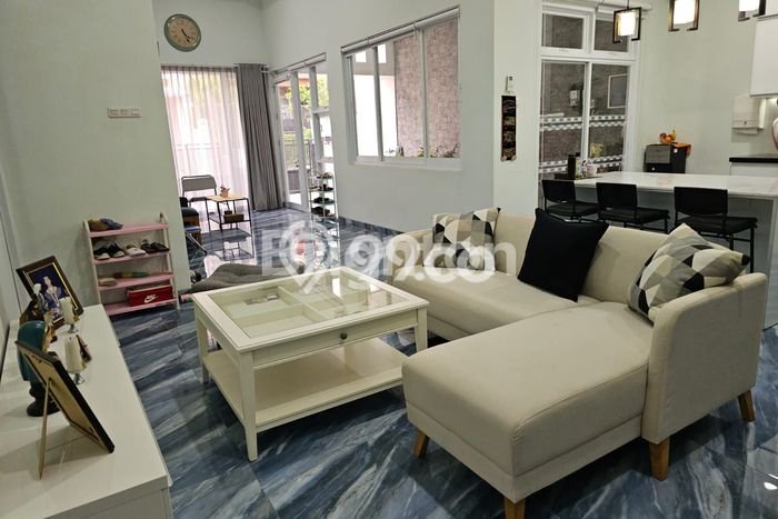 Hot Offer Hunian Mewah Ideal dan Luas di Gajah Mungkur, Semarang Hot Offer Hunian Mewah Ideal dan Luas di Gajah Mungkur, Semarang