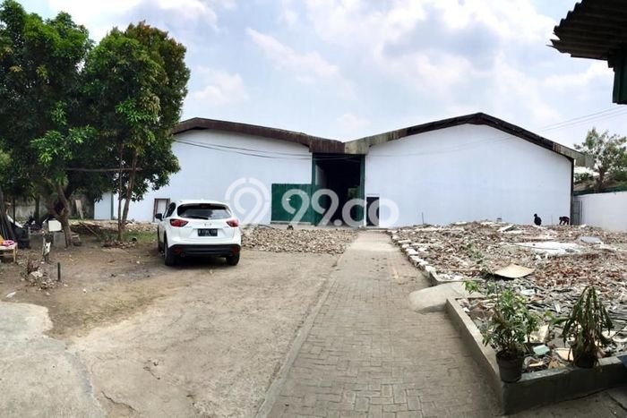 Gudang Disewa di Tangerang dengan LB 1660m2 Area Komersial Ramai Gudang Disewa di Tangerang dengan LB 1660m2 Area Komersial Ramai