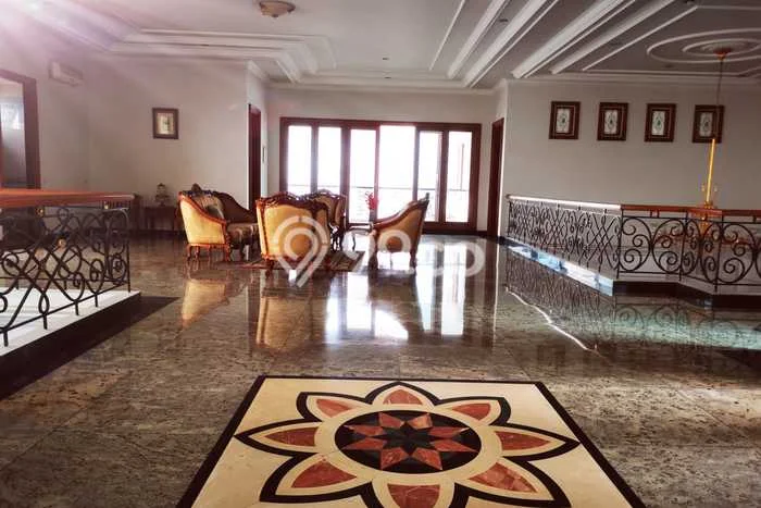Dijual Rumah Luas Elegan Dengan View Eksklusif di Intercon, Jakarta Barat Dijual Rumah Luas Elegan Dengan View Eksklusif di Intercon, Jakarta Barat