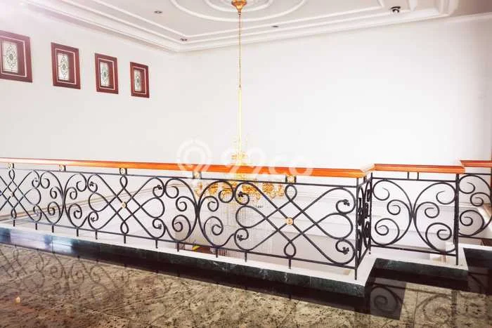 Dijual Rumah Luas Elegan Dengan View Eksklusif di Intercon, Jakarta Barat Dijual Rumah Luas Elegan Dengan View Eksklusif di Intercon, Jakarta Barat