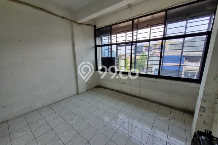 Ruko Dijual di Jakarta Barat LT 66m2 & LB 264m2 Lokasi Terbaik! Ruko Dijual di Jakarta Barat LT 66m2 & LB 264m2 Lokasi Terbaik!
