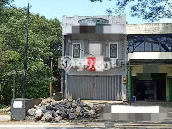 Ruko disewakan di Klojen Malang dengan luas bangunan 450m2 Ruko disewakan di Klojen Malang dengan luas bangunan 450m2