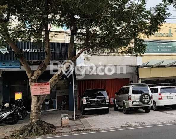 Ruko Disewa di Malang dengan LB 250m2 Area Komersial Ramai Ruko Disewa di Malang dengan LB 250m2 Area Komersial Ramai