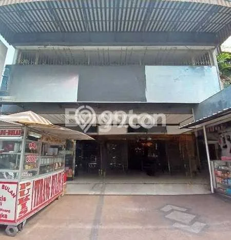 Ruko disewakan di Klojen Malang dengan luas bangunan 450m2 Ruko disewakan di Klojen Malang dengan luas bangunan 450m2