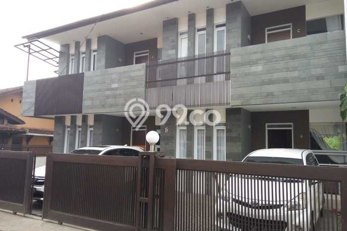 Rumah Mewah LB 360m2 Siap Pakai Desain Elegan di Lembang, Bandung Rumah Mewah LB 360m2 Siap Pakai Desain Elegan di Lembang, Bandung