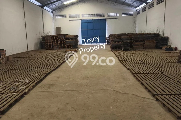 Gudang disewakan di Semarang Barat Semarang dengan luas bangunan 1800m2 Gudang disewakan di Semarang Barat Semarang dengan luas bangunan 1800m2